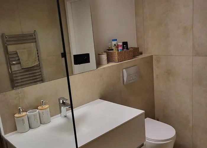 דירה Beautiful Duplex 20 Min From Center *