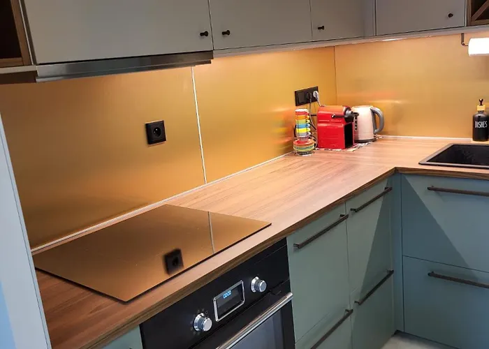 Beautiful Duplex 20 Min From Center דירה פראג