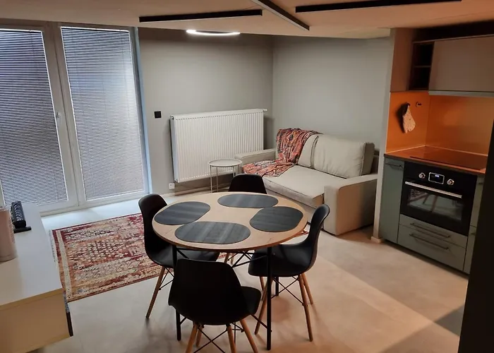 Beautiful Duplex 20 Min From Center