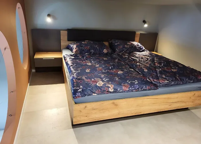 דירה Beautiful Duplex 20 Min From Center פראג