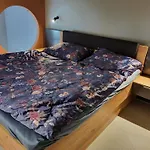 Beautiful Duplex 20 Min From Center Appartement