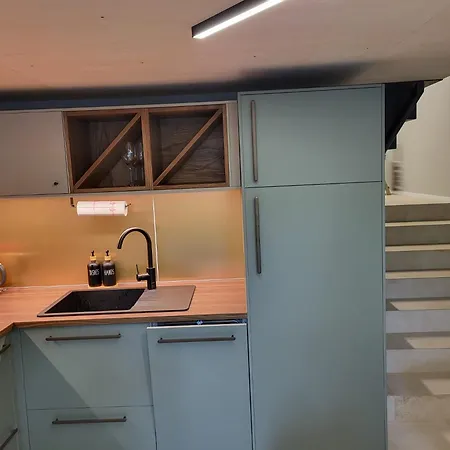 Beautiful Duplex 20 Min From Center